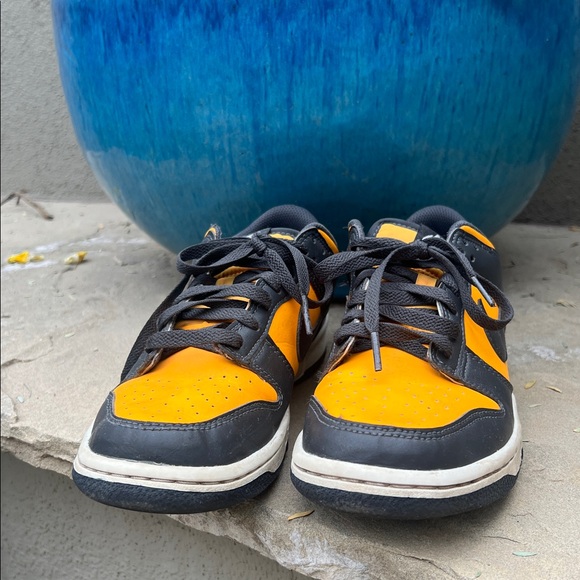 Nike Kids Grade School Dunk Low Sneakers - Picture 5 of 16